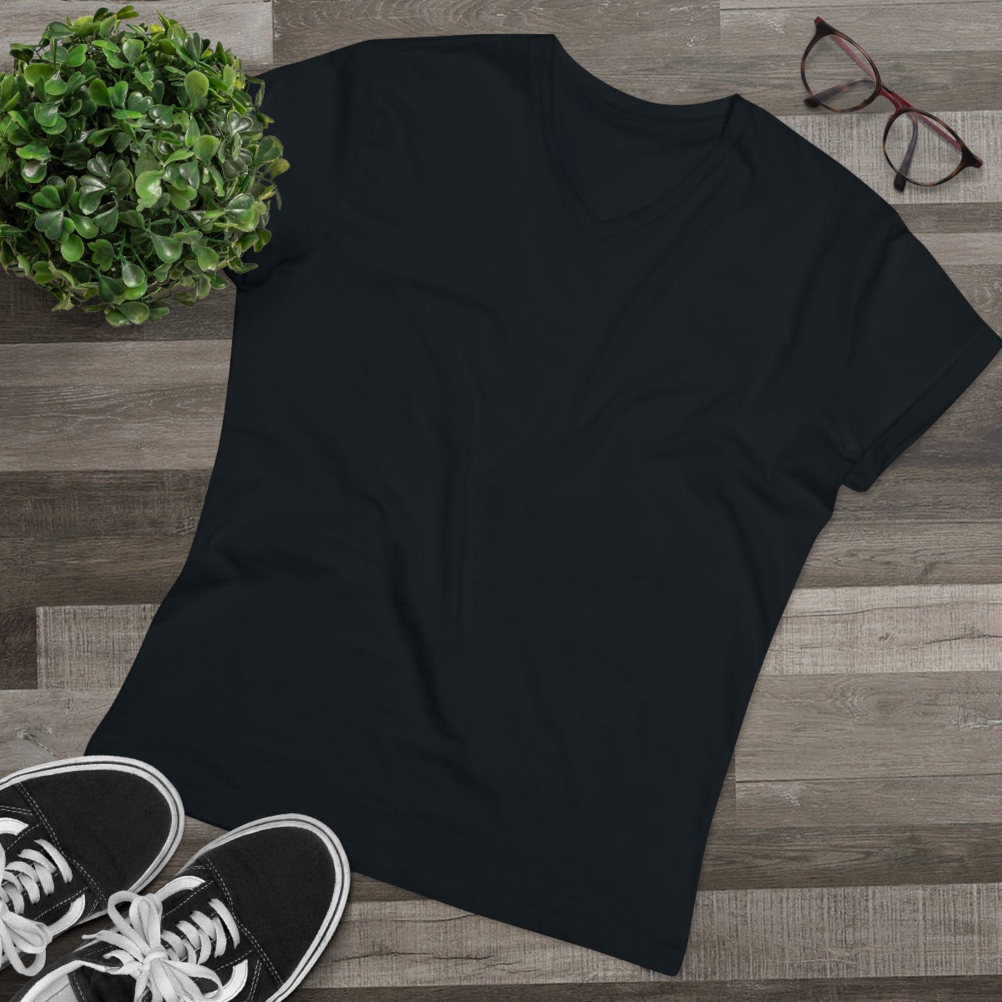 Declarations Presenter V-neck