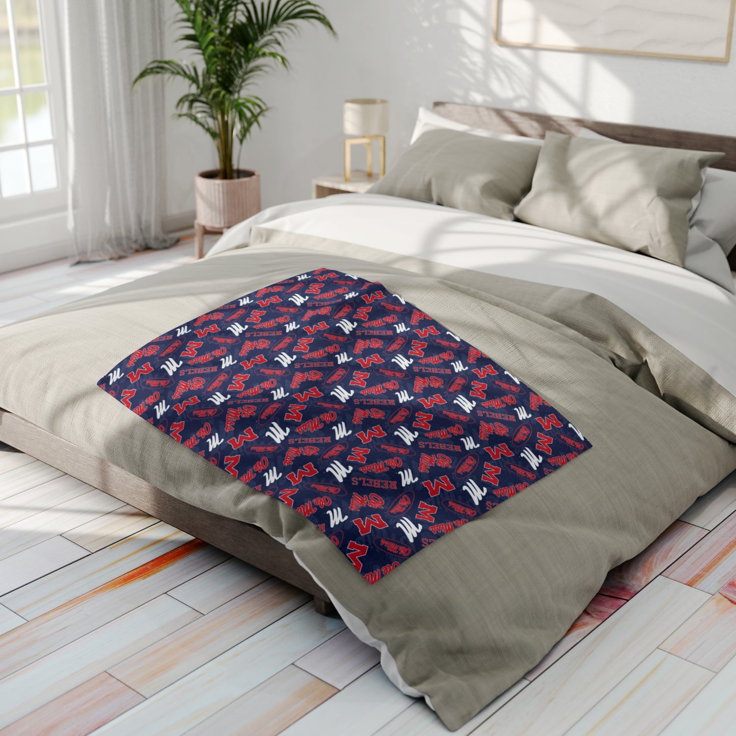 Ole Miss Arctic Fleece Blanket